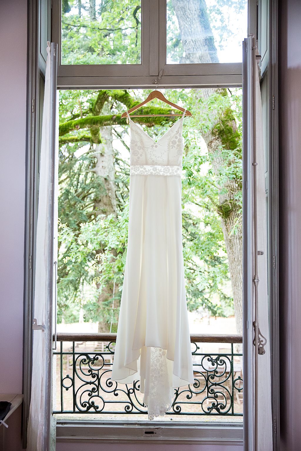 wedding dress, domaine le castelet